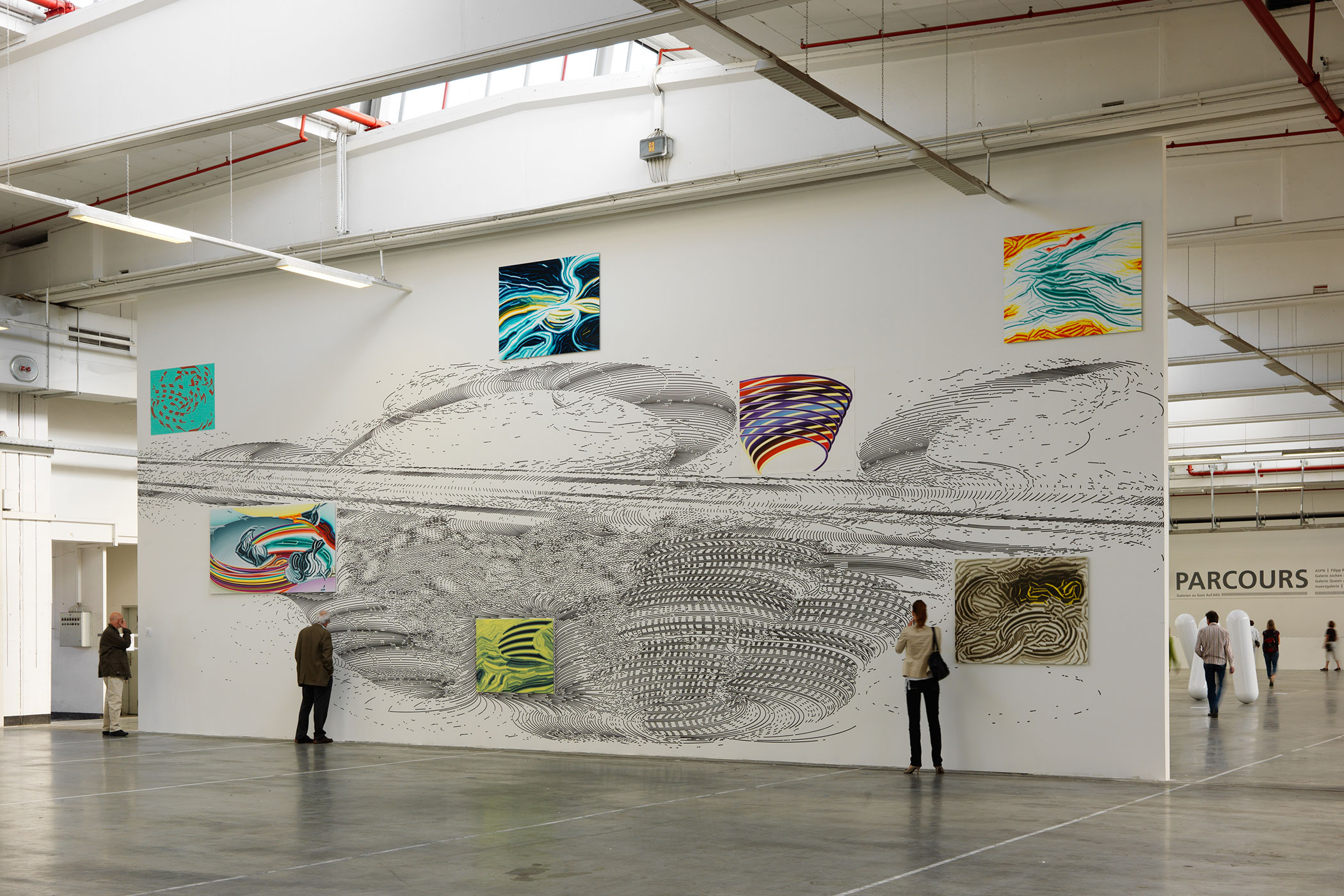 Wandzeichnung #29 Tusche auf Wand (Ink on wall) - Elliptically Paintings: EP33, Öl auf Aluminium (oil on aluminium); 2010; Auf AEG (Parcours) Nürnberg; Foto: Annette Kradisch; courtesy Oechsner Galerie Nürnberg